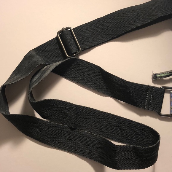 Dakine Cross Body Shoulder Bag - Picture 5 of 8